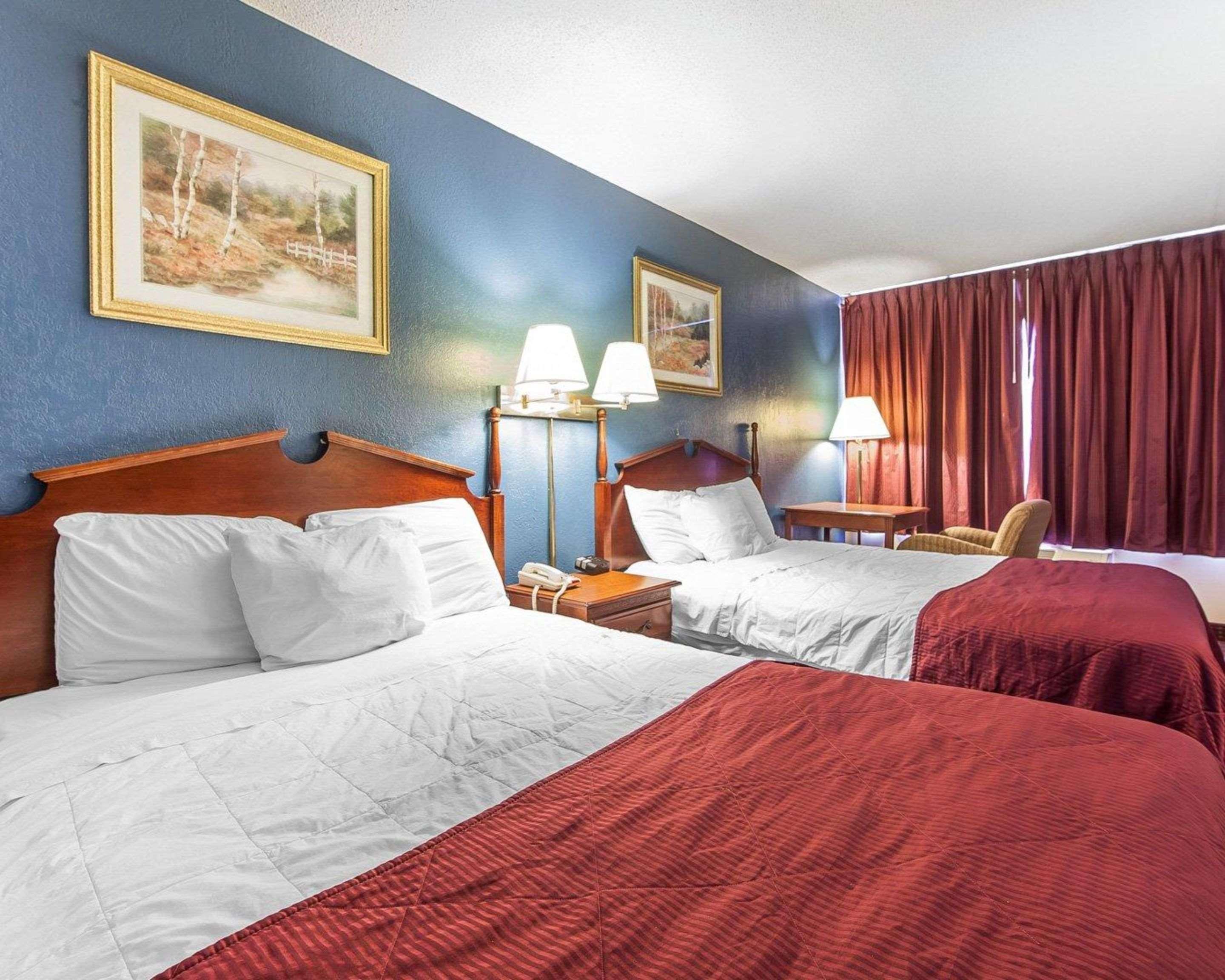 Econo Lodge Кливланд Екстериор снимка