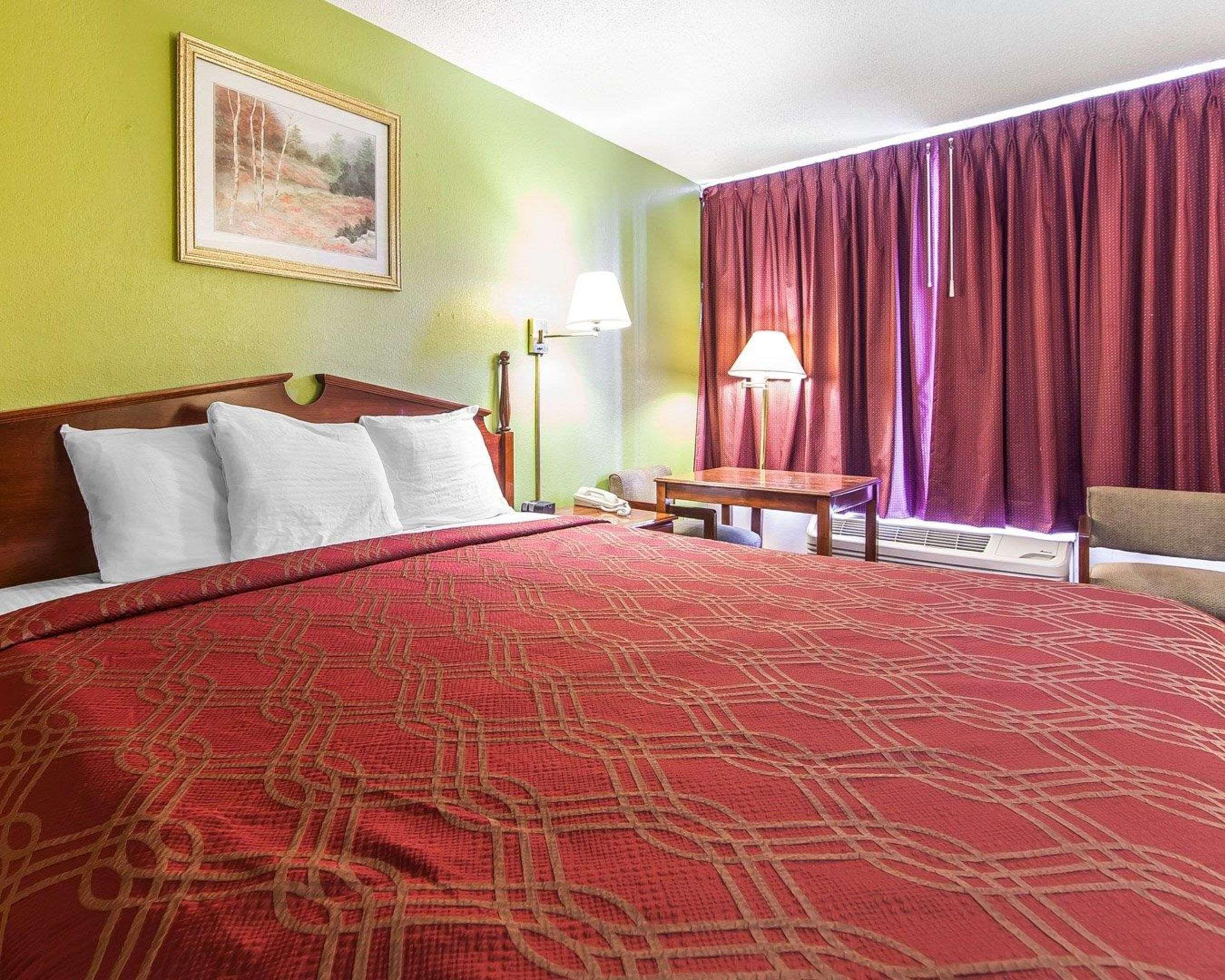 Econo Lodge Кливланд Екстериор снимка