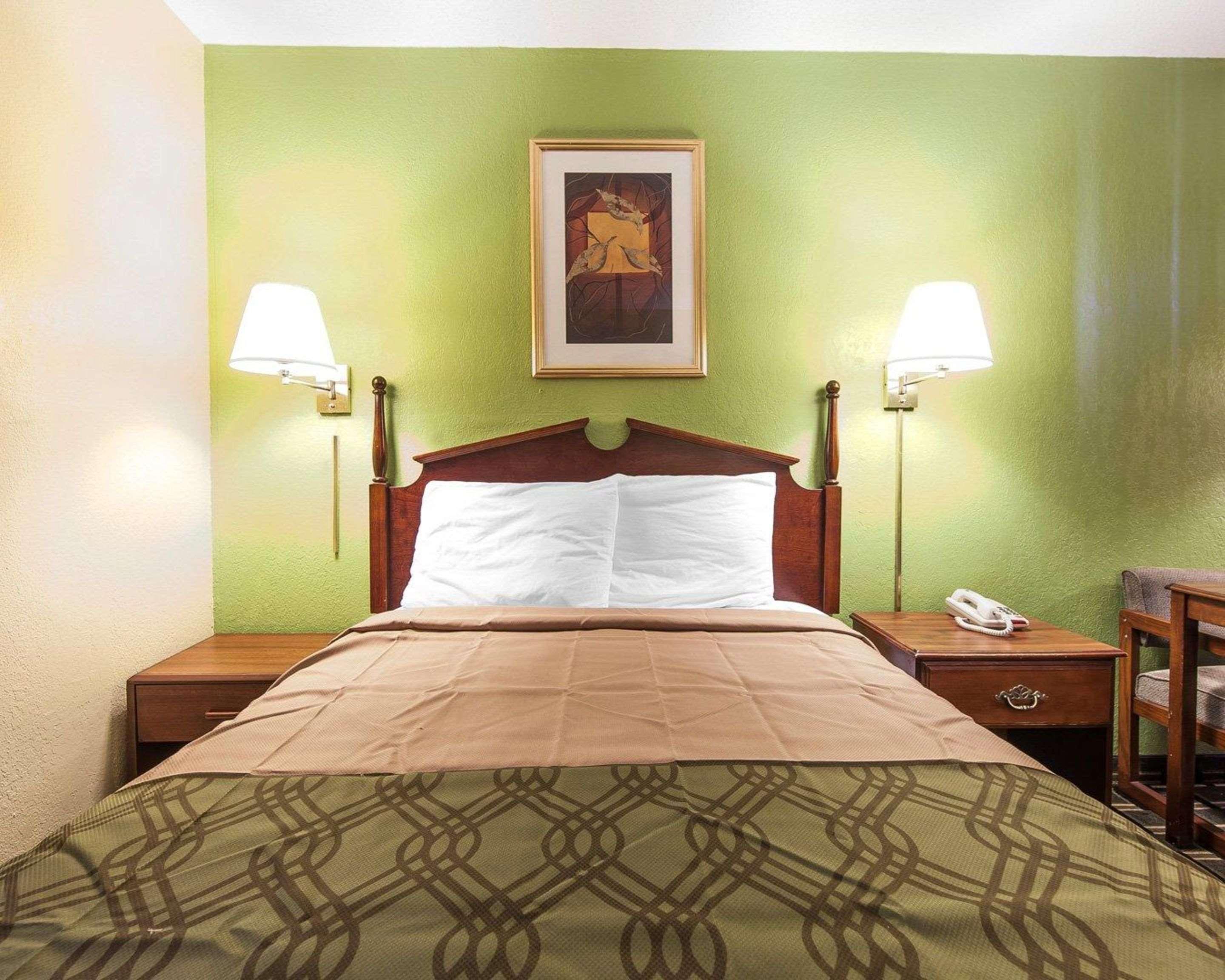Econo Lodge Кливланд Екстериор снимка