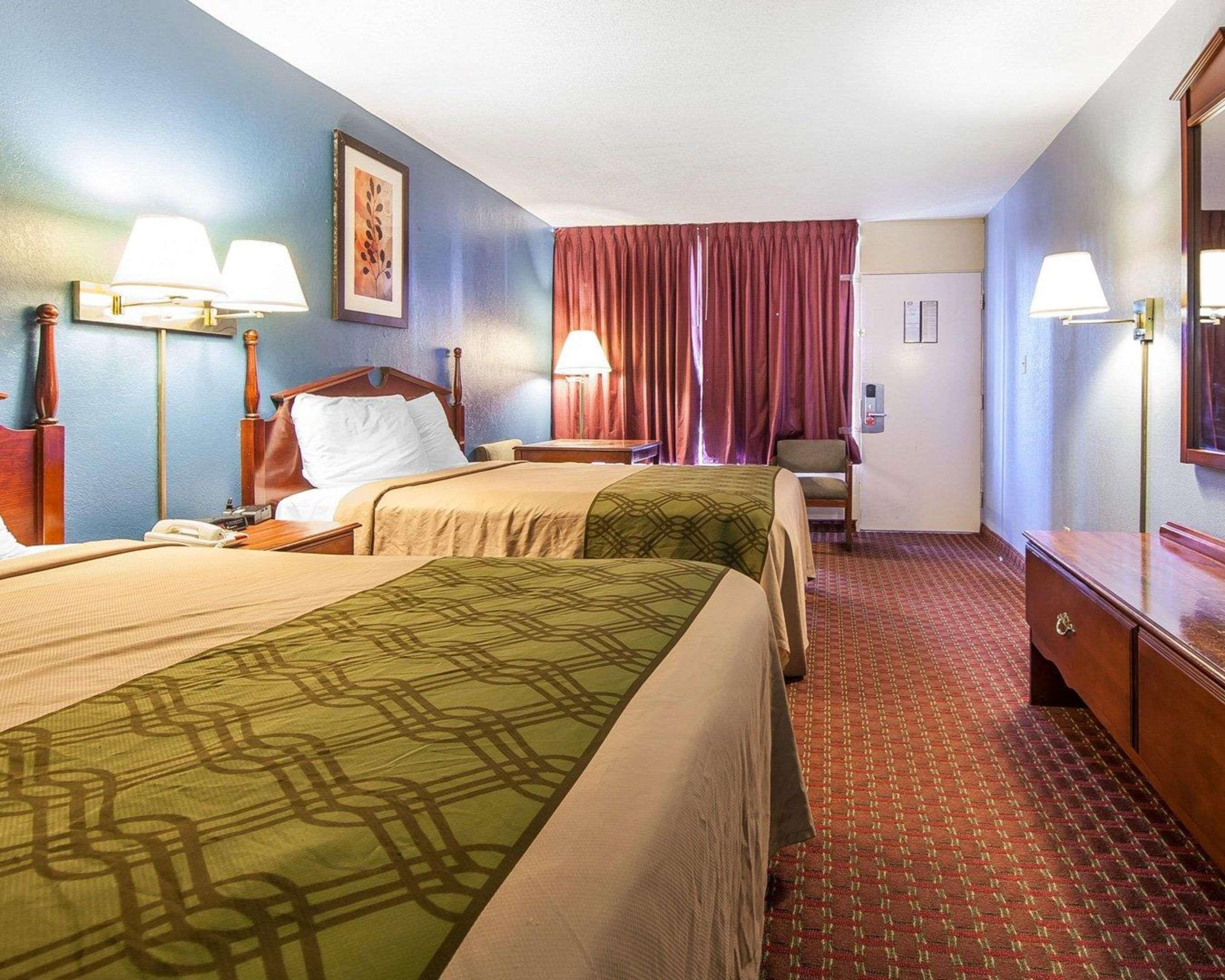 Econo Lodge Кливланд Екстериор снимка