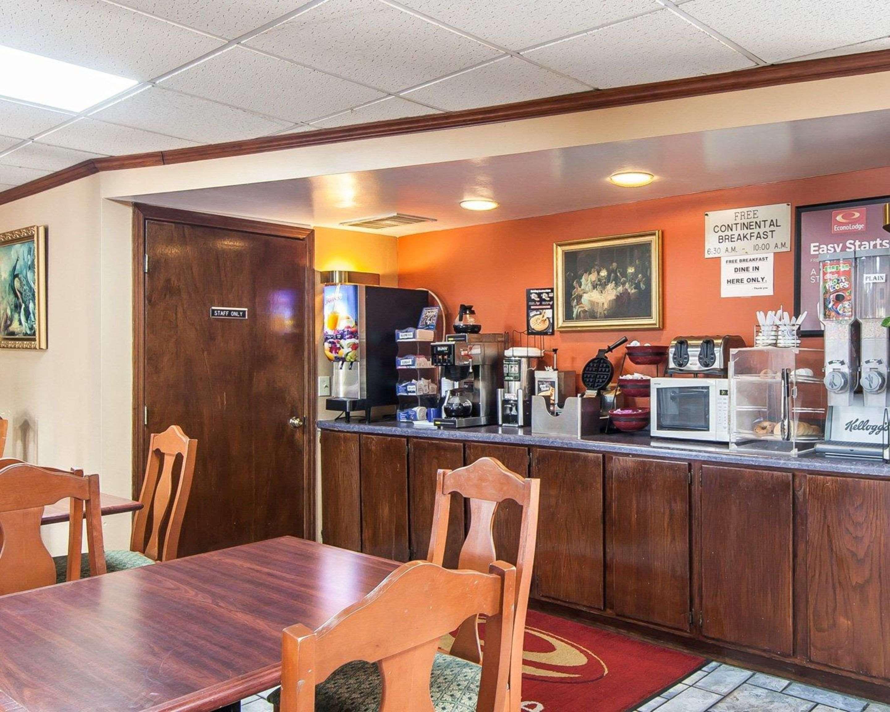 Econo Lodge Кливланд Екстериор снимка