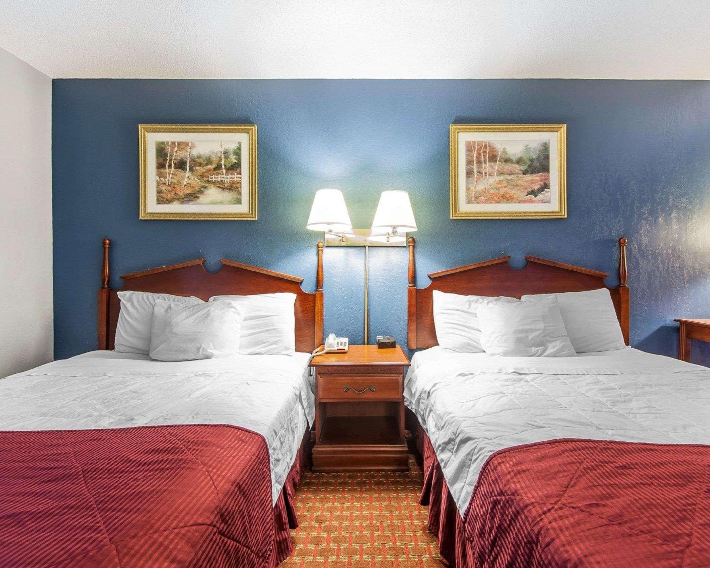 Econo Lodge Кливланд Екстериор снимка