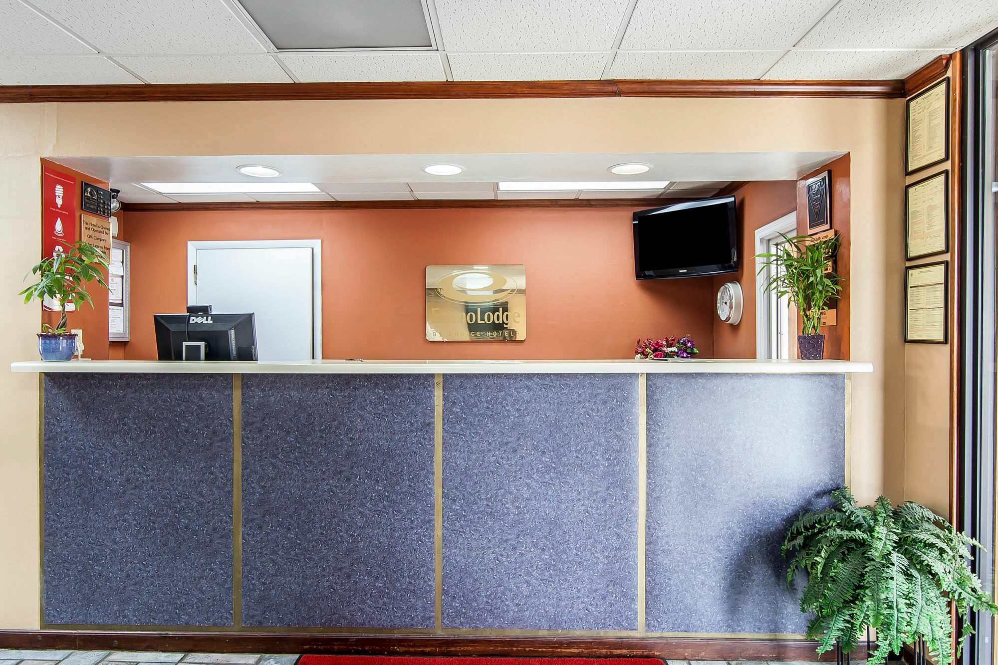 Econo Lodge Кливланд Екстериор снимка